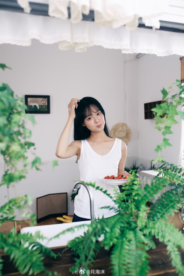 《番茄不炒》​🍅🍅🍅🍅🍅🍅直接偷吃。​摄影后期∶@月海沫​出镜∶六六六叁​ 约拍超话#深圳约拍#写真超话#日系##小清新##广州约拍# ​​​ 摄影师：月海沫
