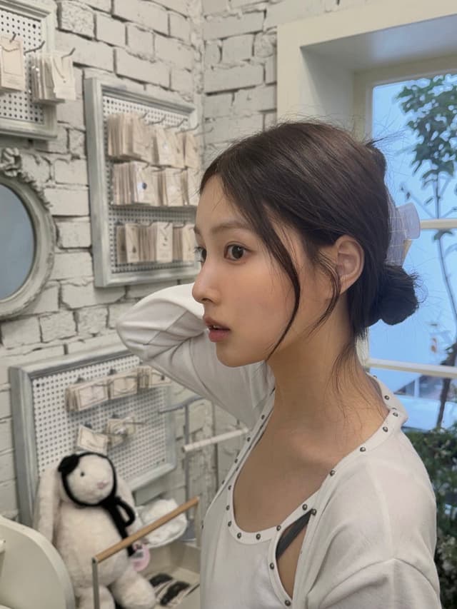 姜惠元 ​​​ 摄影师：hana_jilub